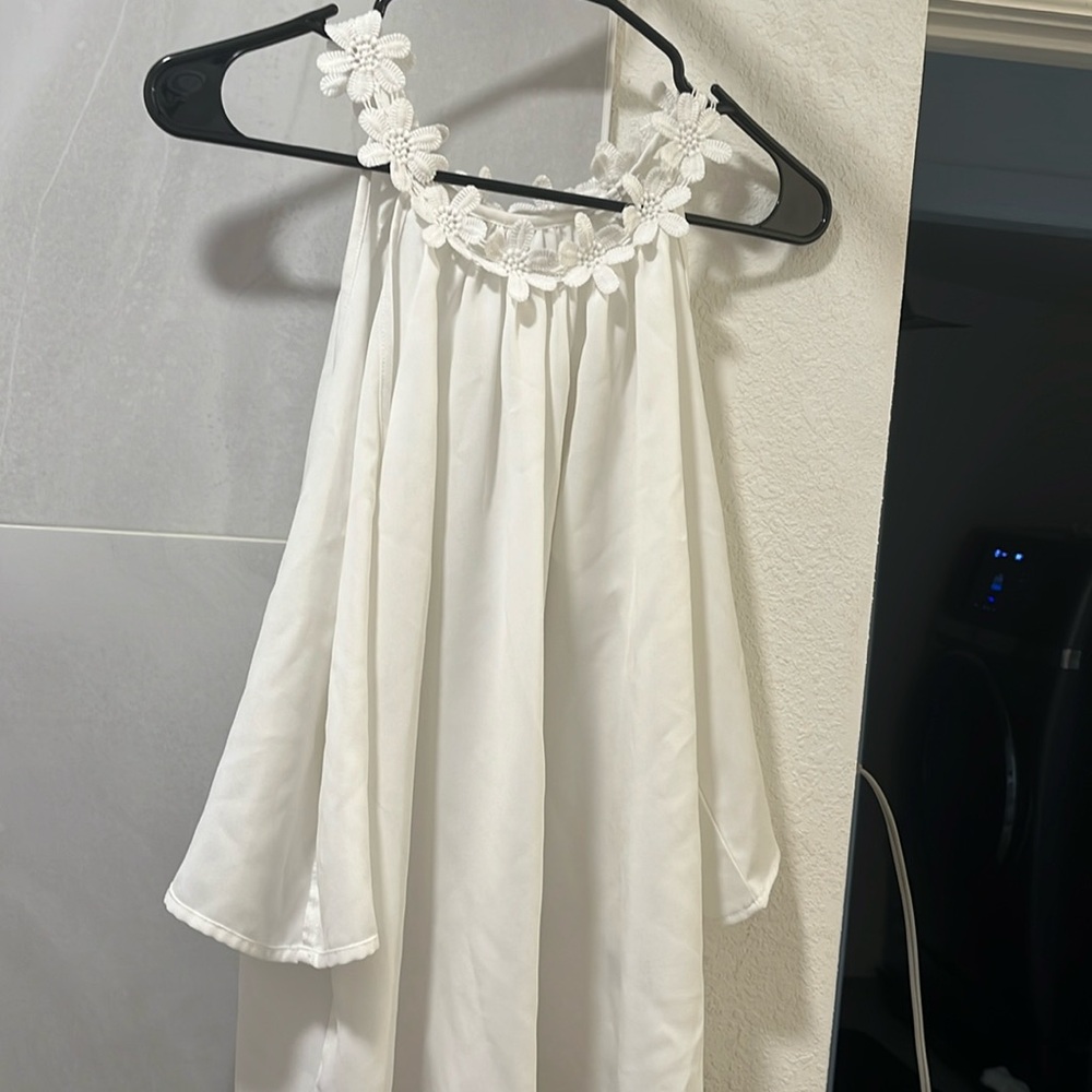Shoulder cut out white blouse